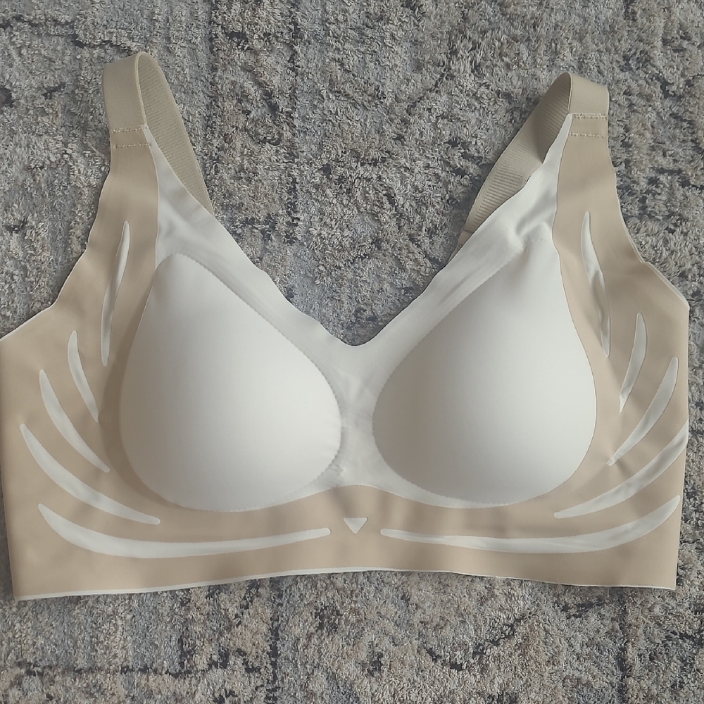 Seamless Beige and White Women's Bra